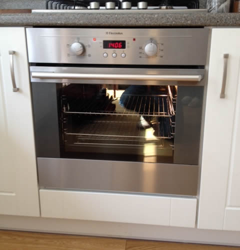 oven sparkling clean inside and out